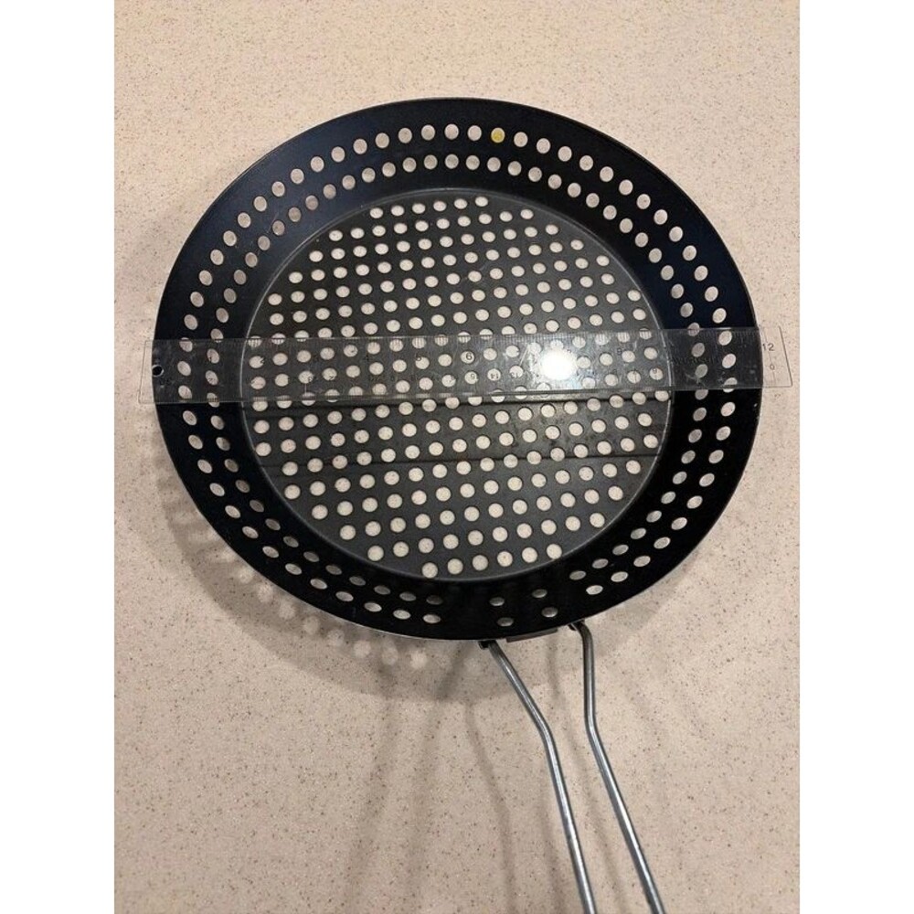 Grill basket - Picture 3 of 3